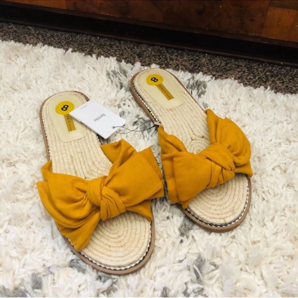 Bershka mustard yellow knot slides espadrille 
Size 38
Textile upper
